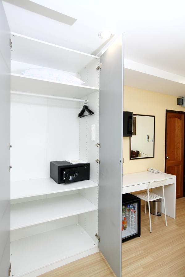 Icheck Inn Sukhumvit 22 Bangkok Luaran gambar